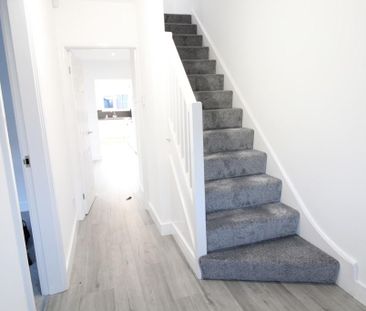 3 bedroom terraced house to rent - Photo 5