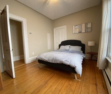 2315 Clifton – 2 BR 1 BATH NORTH END FLAT WITH PARKING AND LAUNDRY ... - Photo 4