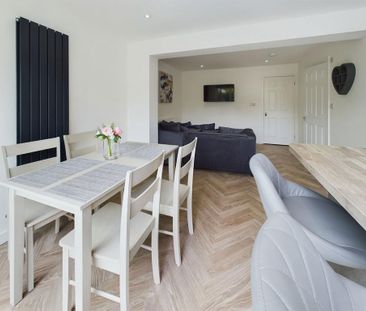 3 bedroom semi-detached house to rent - Photo 6