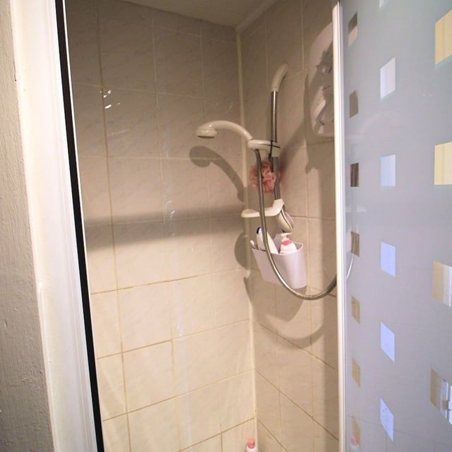 1 Bed Flat, Penywern Road, SW5 - Photo 1