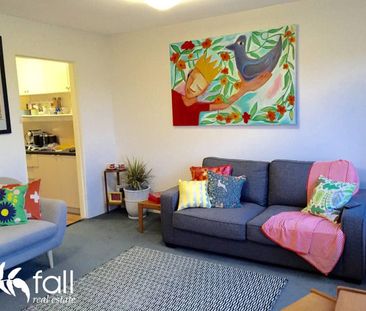 Furnished unit in a central location - Photo 3