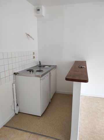 Location Appartement 2 pièces 40m² ORLEANS 45000 - Photo 3