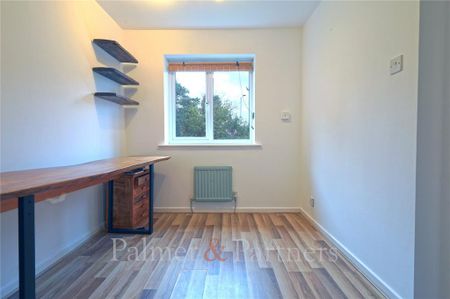 2 bedroom terraced house to rent - Photo 3