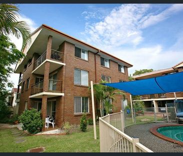 Two Bedroom Apartment in Great Location - Photo 5