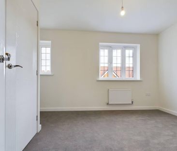 2 bedroom end of terrace house to rent - Photo 5