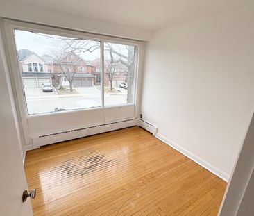 For Lease - 214 Queenslea Avenue Unit# 2nd floor Room1, Toronto, On... - Photo 1