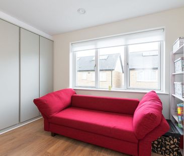 6 Larkfield Dale, Leopardstown, Dublin 18 - Photo 4