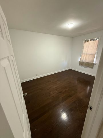 For Lease - 32 Belgravia Avenue Unit# Bedroom 1, Toronto, Ontario - Photo 4