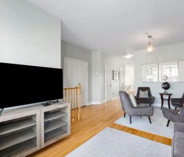 Toronto Furnished House for Rent - Stunning 3 Bedroom, 2.5 Bathroom... - Photo 6