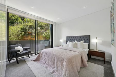 Panoramic Ocean Backdrops in a Secluded Luxury Sanctuary - Photo 4