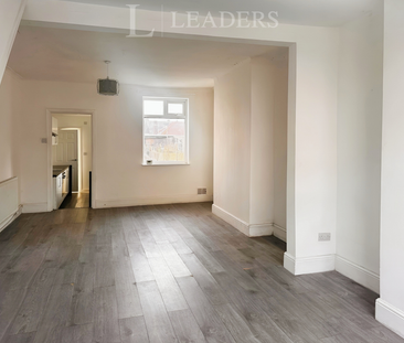 3 bedroom house to rent Princes Crescent, Edlington, Doncaster, DN12 - Photo 1