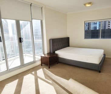 Fully Furnished stylish 2 bedroom apartment near World Square - Photo 5