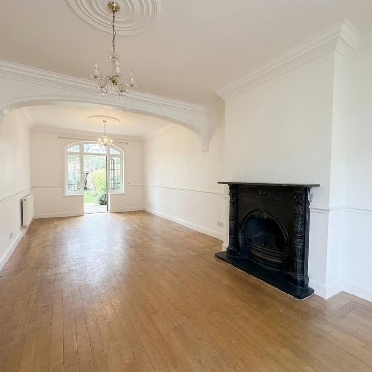 4 bedroom terraced house to rent - Photo 1