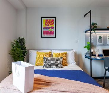 1 bedroom in a flat share to rent - Photo 5