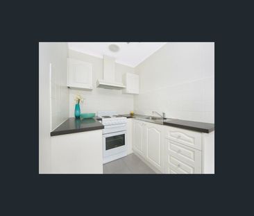 MODERN FIRST FLOOR APARTMENT WITH TIMBER FLOORBOARDS, SPLIT SYSTEM ... - Photo 1