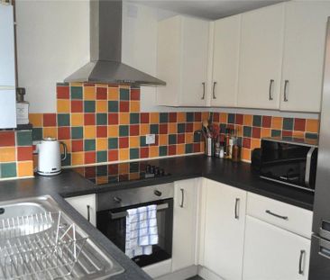 3 bedroom semi-detached house to rent - Photo 6