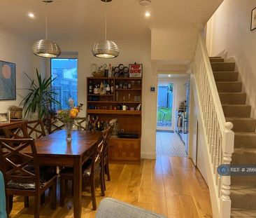 4 bedroom terraced house to rent - Photo 2