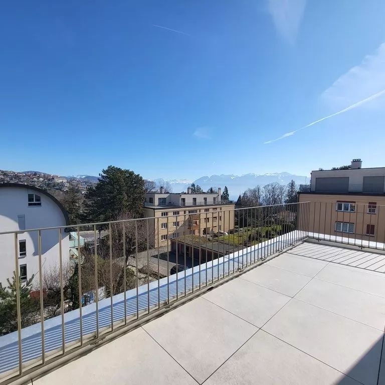 Bien d'exception neuf de 3.5 pcs avec vue et grand balcon - Photo 1