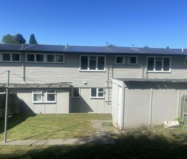 Four bedroom home available now! - Photo 3