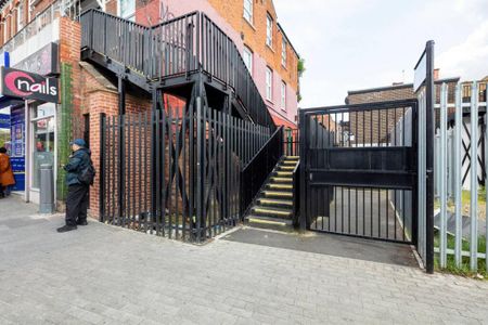 3 bedroom apartment to rent - Photo 4