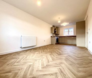 Martins Way, Stratford-upon-Avon, CV37 - Photo 3