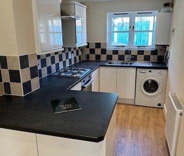 2 bedroom terraced house to rent - Photo 6