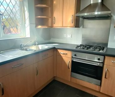 Sutton Close - Photo 6