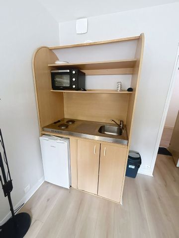 Appartement à louer - REIMS- BD POMMERY - Photo 2