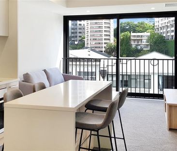 CITY CENTRAL - Brand New 2 Bedroom Apt with A Carpark and Furniture - Photo 4