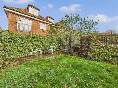 2 bedroom apartment to rent - Photo 5