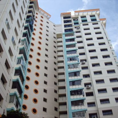 Blk 285A Toh Guan Road (Jurong East), HDB Executive - For Rent - Photo 1