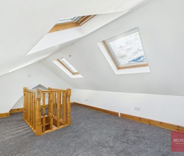 Terraced House to rent on - Photo 6