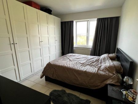 Prachtig dakappartement met 3 slaapkamers, terras en garage. - Foto 3