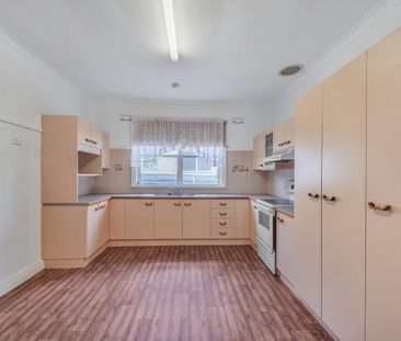 Family Home in Convenient Locale - Photo 3