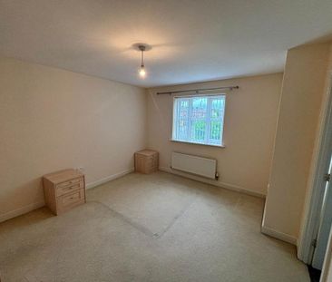 4 bedroom detached house to rent - Photo 4