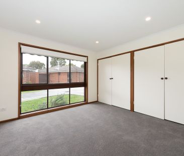 Modern 3 bedroom unit- Prime Location - Photo 3