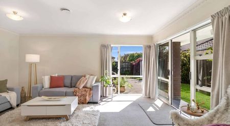 Feels Like Home - Photo 2