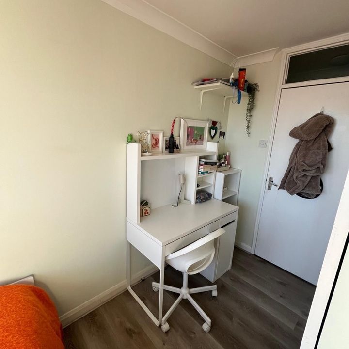 Room in a Shared Flat, Muscal House, W6 - Photo 1