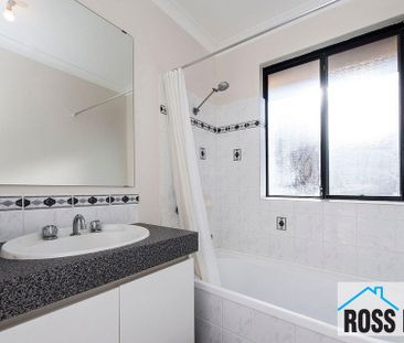 Spacious 4-Bedroom Home with Park Views - Photo 6