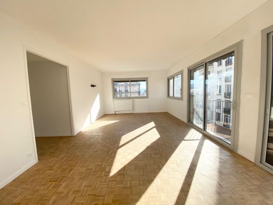 Appartement 3 pièces 92m2 MARSEILLE 8EME 1 820 euros - Photo 1