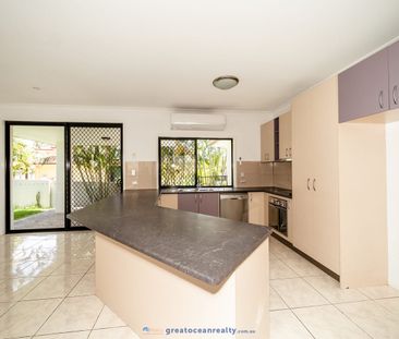 Spacious Family Home in Quiet Arundel Cul-de-Sac - Prime Location! - Photo 5