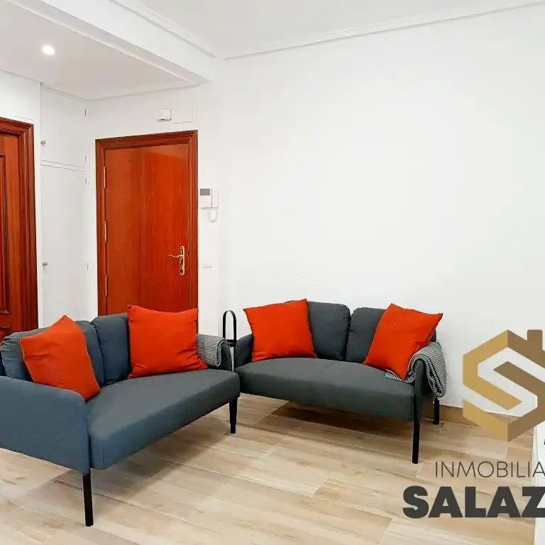Piso de alquiler en Blas de Otero Kalea, San Pedro de Deusto - La Ribera - Foto 1