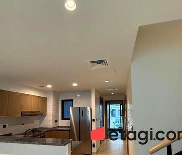 Prime Location | Luxury Style | Ready To Move - Photo 1