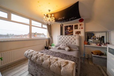 2 Lynne Crescent, Bangor, BT19 1PA - Photo 3