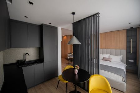 Studio de lux ultramodern centrul Constanței termen lung - Photo 2