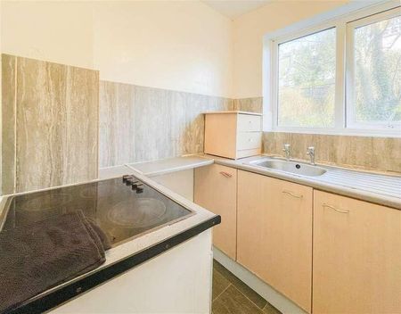 Kenilworth Road, St Leonards, TN38 - Photo 2
