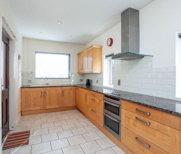 16 Ardmore Park South, BT10, Belfast - Photo 1