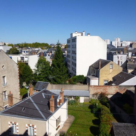 Location Appartement 1 pièce 28m² ORLEANS 45000 - Photo 3