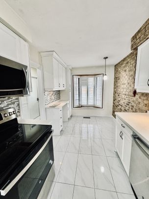 For Lease - 1062 Havendale Boulevard, Burlington, Ontario - Photo 1