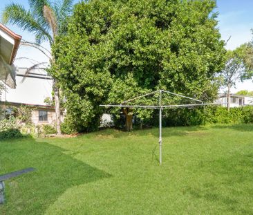 69 Mount Gravatt Capalaba Road, Upper Mount Gravatt QLD 4122 - Hous... - Photo 3